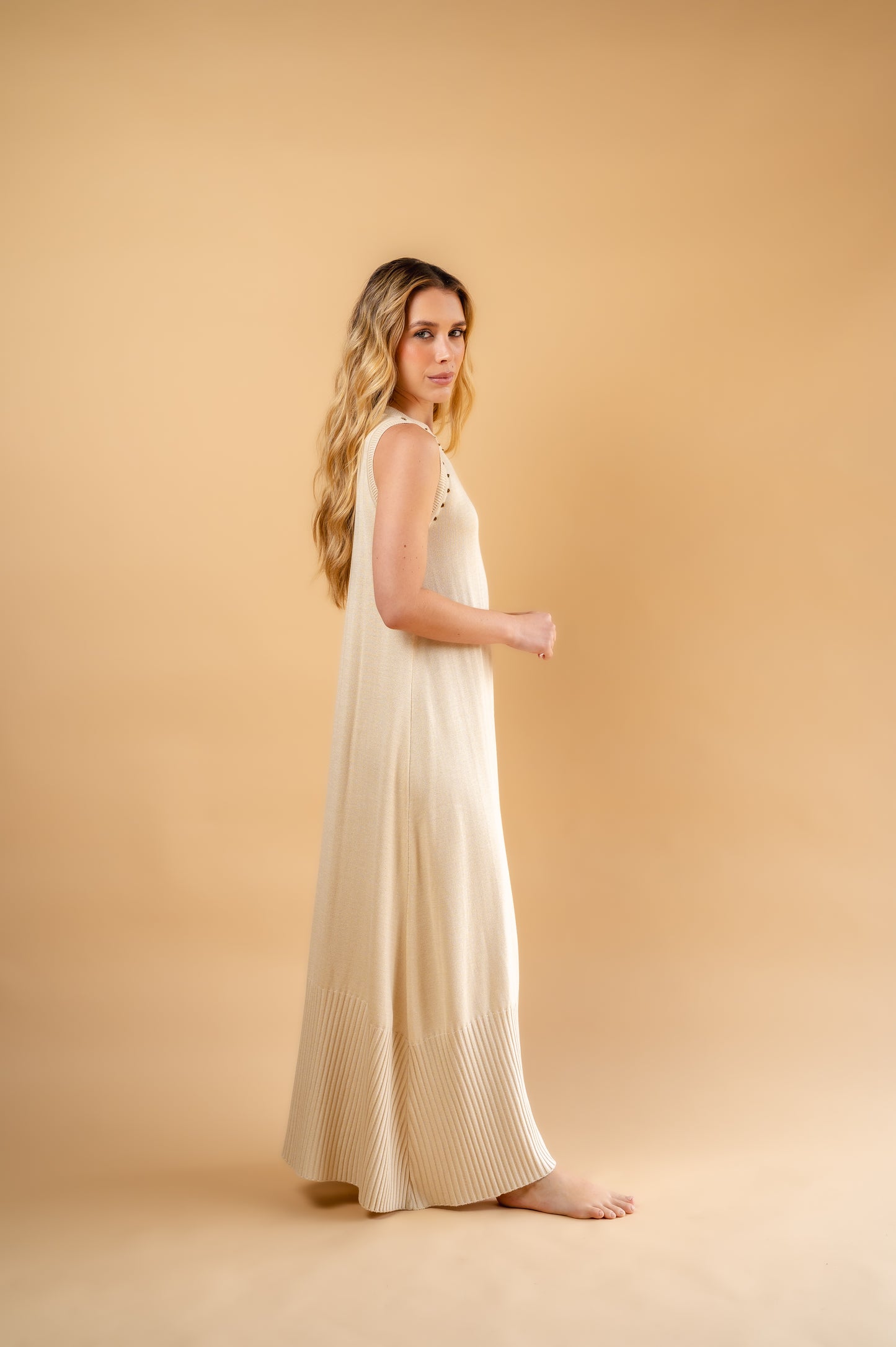 vestido raiz beige